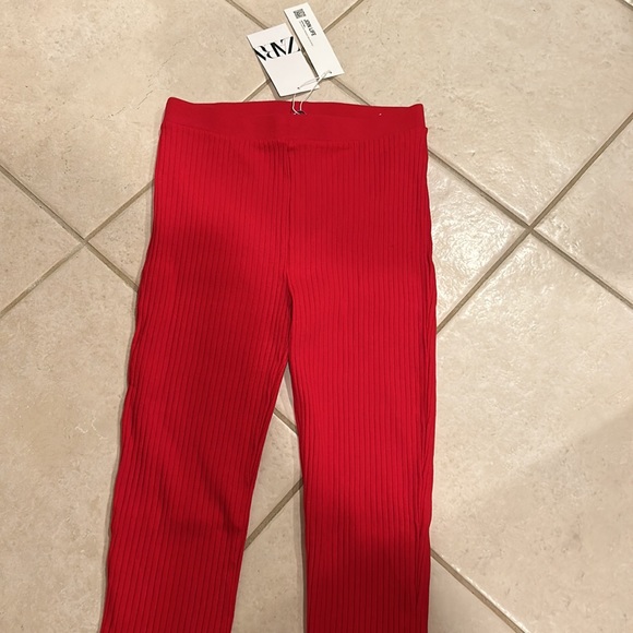 New with tags! Zara red pants - Picture 5 of 11